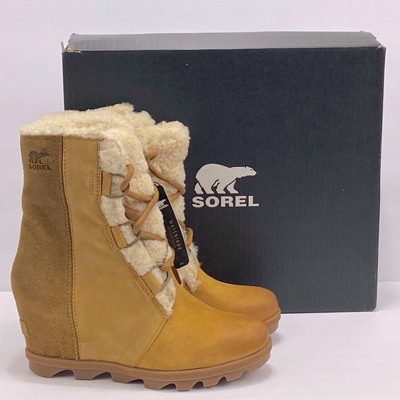 New Sorel
Joan Wedge II Shearling-Lined  Boots - Picture 2 of 16